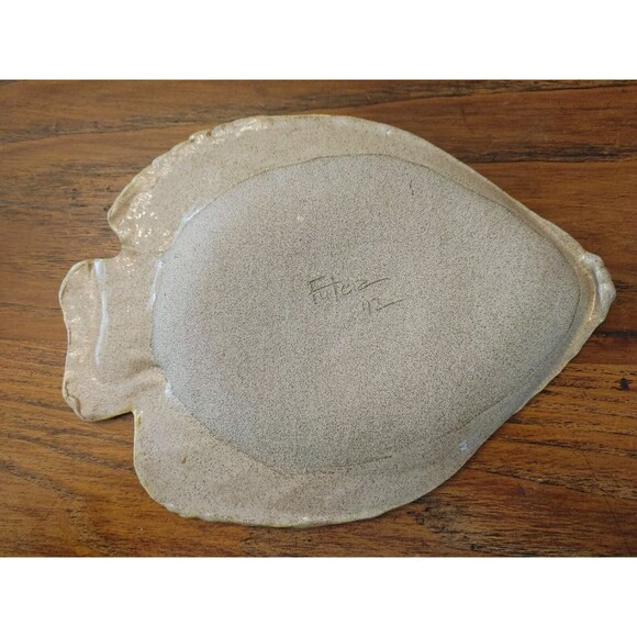 Artist Signed "FISHLIPS" Ceramic Tray 12x8 In - Picture 5 of 8
